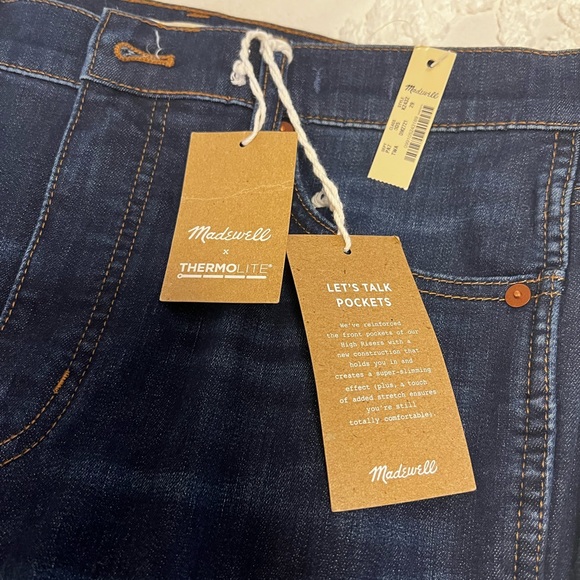 Madewell 10" High-Rise Skinny Jeans in Tarren Wash: THERMOLITE® Edition - Picture 4 of 6